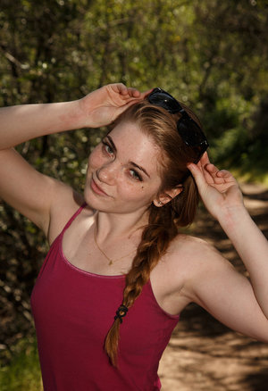 18 year old girl sexys her sisters boyfriend and sends her the selfie as proof